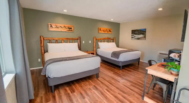 Четырёхместный номер Standard Evergreen Motel