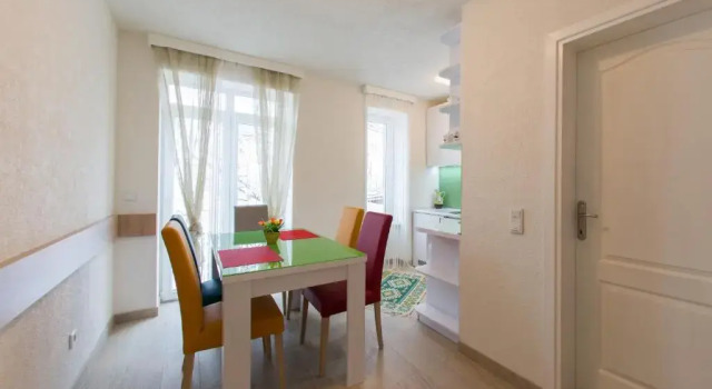 Apartment Sanny, Забронировать Апартаменты/квартира Отели Сараево с парковкой, рядом с Old Sarajevo Clock Tower, Парковка