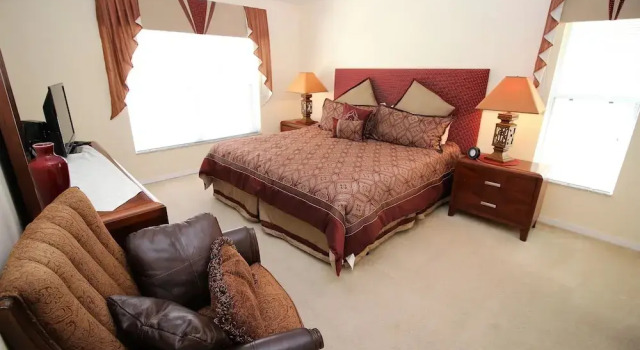 Allamanda Holiday Home 4 Bedroom, Rezerwuj Dom wakacyjny Hotele w Kissimmee z parkingiem, Parking