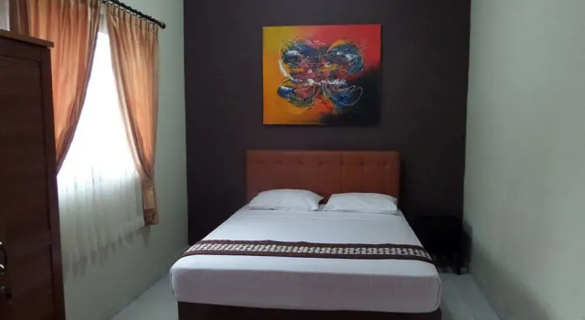 Emdi House