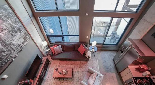 Charming 1BR W Sofa Bed and Private Balcony