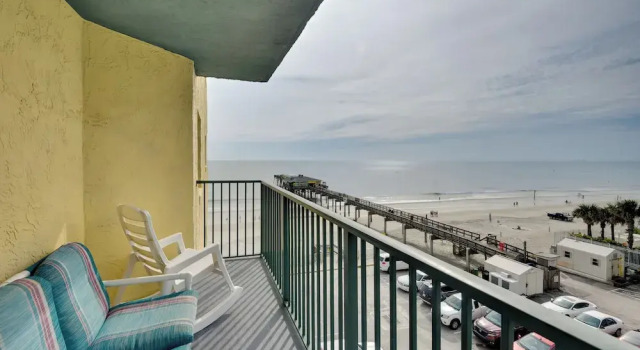 Апартаменты Ocean-view Condo w/ Balcony on Daytona Beach!