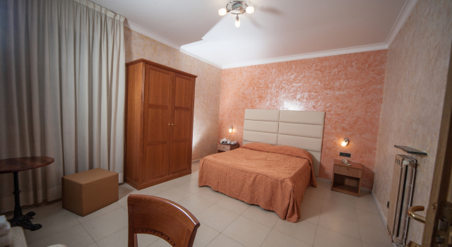 Трёхместный номер Hotel La Pace