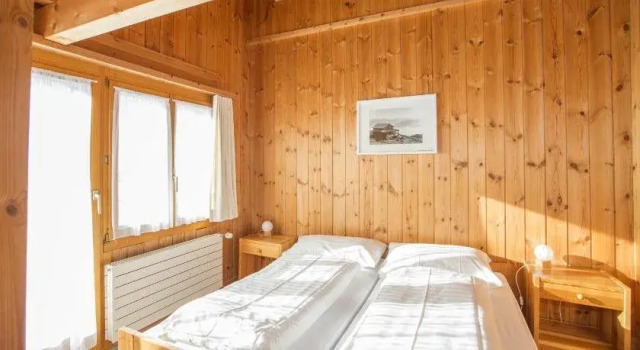 Berghaus Nagens-- Nur mit der Gondelbahn Erreichbar, Book Hotel Flims 