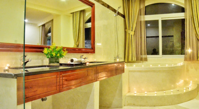 Boulevard Phú Quốc PQ - by BAY LUXURY, Забронировать Отель Отели Фукуок с парковкой, рядом с Sung Hung Pagoda, Парковка