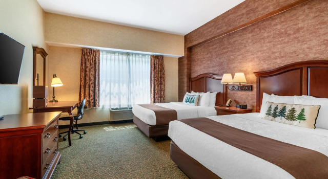 Четырёхместный номер Standard Maine Evergreen Hotel, an Ascend Collection Hotel