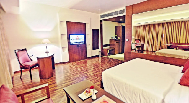 Номер Premium Hotel Home In By Amrik Sukhdev