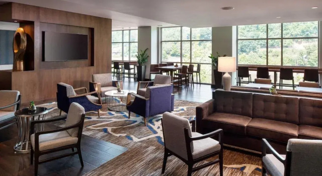 Waterfront Place Hotel, Buchen Sie Hotel Morgantown 