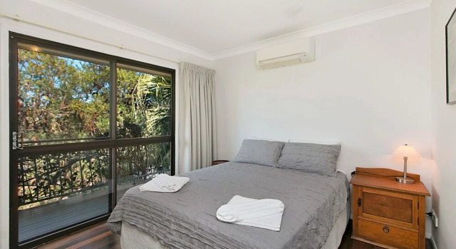 Cabarita Charm - Tweed Coast Holiday, Book Hotel Bonogin Queensland