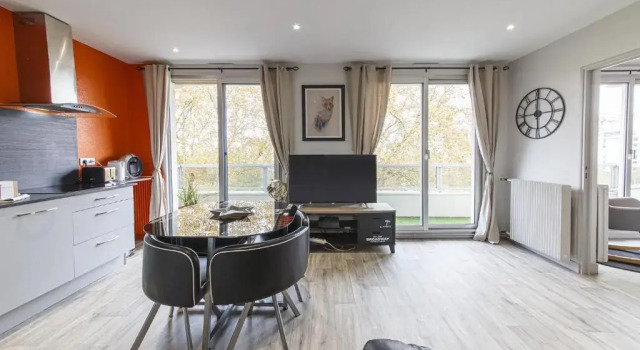 Апартаменты Chic Appartement, vue sur parc au calme