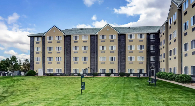Quality Inn & Suites Denver Airport - Gateway Park, Prenota Hotel Aurora Colorado