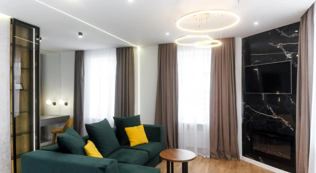 Close to main square, big living room and kitchen 2 saparate rooms