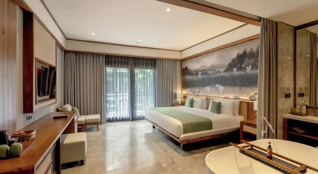 Люкс с балконом AnandaDara Ubud Resort & Spa