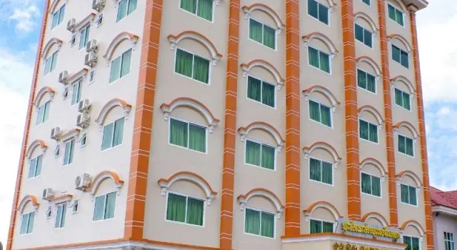Sunday Guesthouse, Забронировать Отель Отели Сиануквиль 3 звезды, рядом с Sihanoukville Bus Terminal, 3*