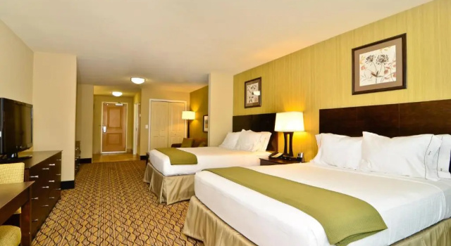 Двухместный номер Standard Holiday Inn Express & Suites - Williston by IHG