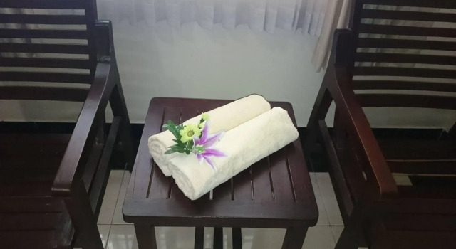 Hotel Catur Warga, Забронировать Отель Отели Матарам с завтраком, рядом с Lombok Epicentrum Mall, Завтраки