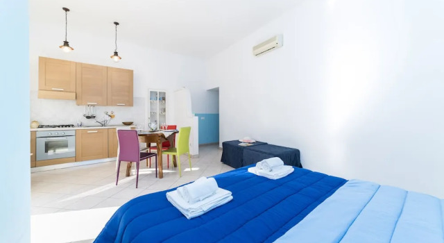 Апартаменты c 1 комнатой с балконом и с видом на горы Estate4home - Casa Annalù