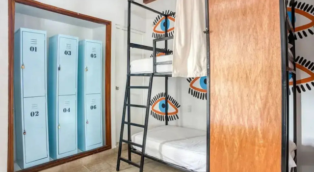 Кровать в общем номере (женский номер) Socialtel Granada