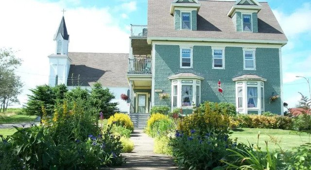 Louisbourg Heritage House, Rezervovat Penzión se snídaní Hotely v Nové Skotsko s parkováním, Parkování