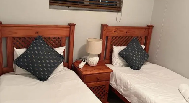 201 St Tropez, South Coast, Забронировать Отель Маргит Durban South Coast, рядом с Margate Beach