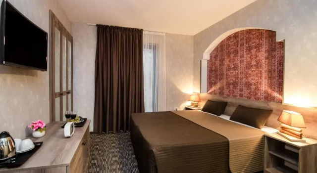 Old Side Boutique Hotel, Забронировать Бутик-отель Бутик-отели Тбилиси, рядом с Площадь Свободы, Бутик-отель