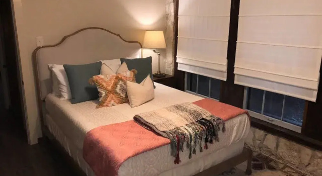 Casa Dealamo Beautiful 2 bd 1 ba Sleeps 6!, Prenota Hotel Helotes Texas