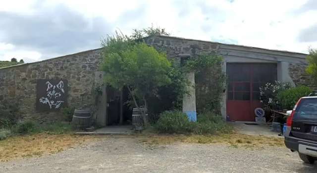 La Loubière, Book Hotel Hoteller i Corbières med parkering, Parkering