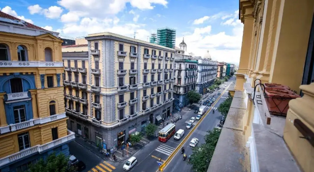A I R Amore Apartment, Забронировать Апартаменты/квартира Отели Неаполя с парковкой, рядом с Кафедральный собор Неаполя, Парковка