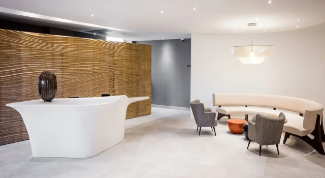 Simon Hotel