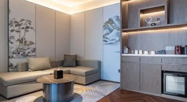 Полулюкс hotel lemarquis