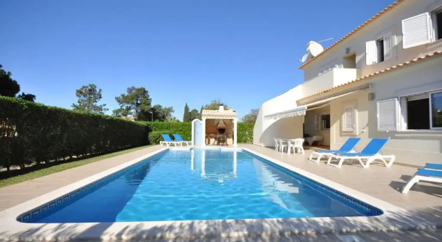 Вилла Large 3 bedroom private pool villa in Vilasol Resort