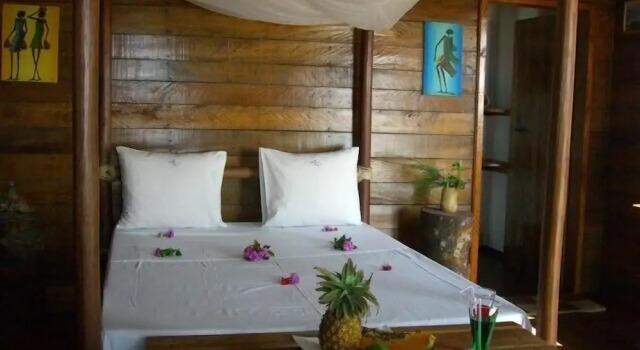 Бунгало Comfort с красивым видом из окна Riake Resort & Villa Beachfront Ecolodge in Sainte Marie