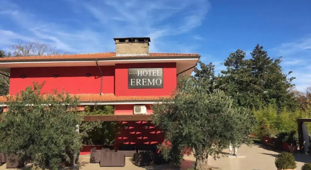 Hotel Eremo, Забронировать Отель Отели Лацио с бассейном, Бассейн