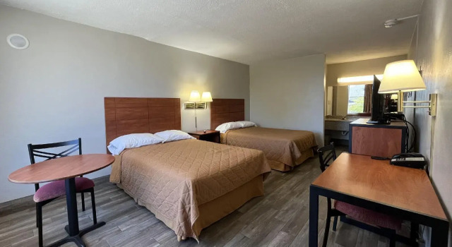 EZ Travel Inn