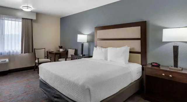 Номер Standard Best Western Sunridge Inn & Conference Center