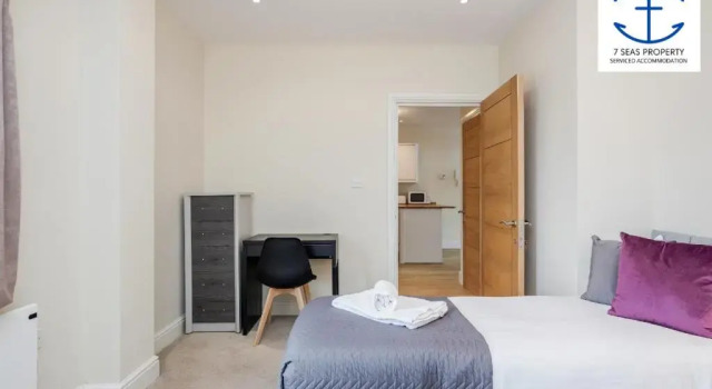 Luxury 2 Bed Apartment by 7 Seas Property Serviced Accommodation Maidenhead with Parking and Wifi, Varaa Huoneisto Asunnot kohteessa Merseyside, Huoneisto