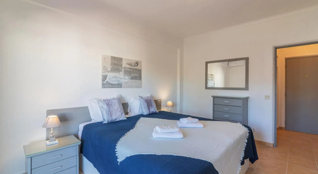 Vilamoura Cosy 2 With Pool by Homing, Rezervasyon Daire Algarve havuzlu oteller, Yüzme Havuzu
