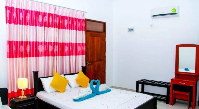 Номер Deluxe Thathsara Holiday Inn