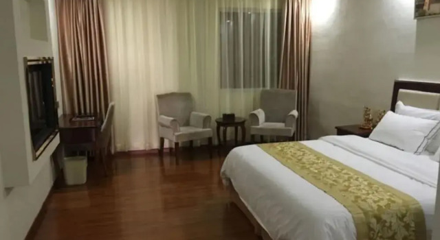 GreenTree Inn GuangDong Foshan Chancheng Yiwu Small Commodity City Business Hotel, Rezervasyon Otel Guangdong otoparklı oteller, Otopark