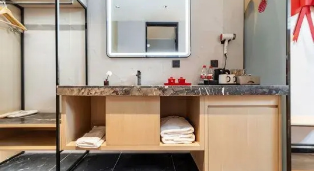 Люкс Business GreenTree Eastern Hotel (Bozhou Gaotie Nanzhan)