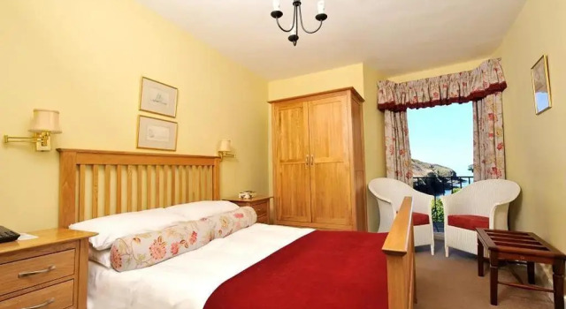 Port Gaverne Hotel, Boek Hotel Saint Endellion Cornwall