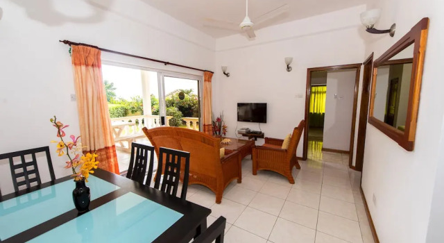 Appartamento 2 camere con balcone e con vista sul giardino East Horizon Self-Catering