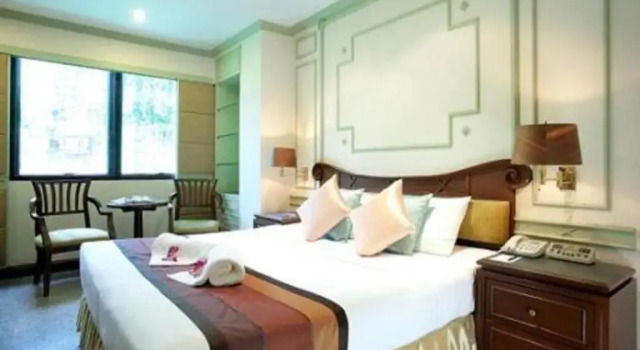 Номер Deluxe Majestic Suites Hotel