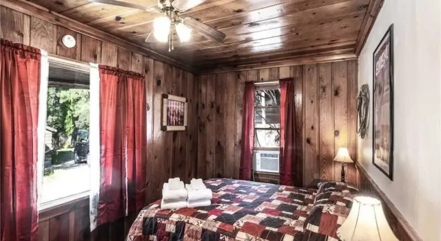 Apache Village Cabinette 11, Queen Bed, Midtown, Sleeps 2, Varaa Hotelli Ruidoso New Mexico