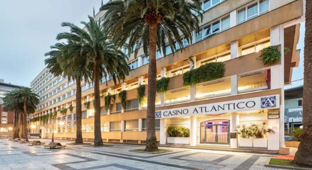 Eurostars Atlántico, Забронировать Отель Бизнес-отели А-Коруньи, рядом с Ботанический сад Мендес Нуньес Гарденс, 4* 5*