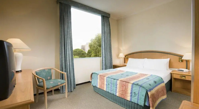 Pacific International Hotel Bankstown Accommodation, Забронировать Отель Банкстаун Sydney Region