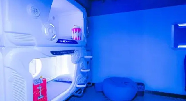 Кровать в общем номере G Joyful GAME E-Sports Hotel (Jinma Bijifang Milesi Subway Station)