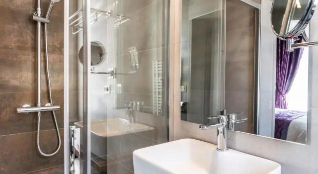 Двухместный номер Standard BRIT HOTEL PRIVILEGE LISIEUX - La Villa des Arts