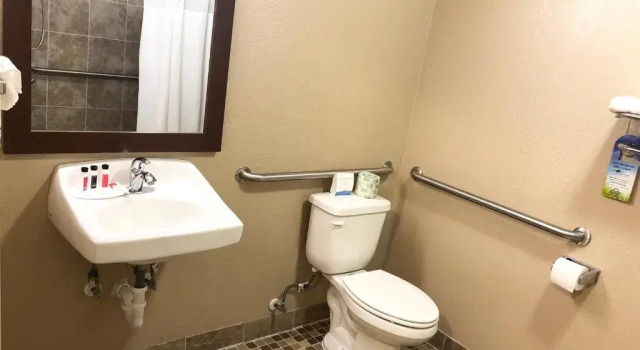 Двухместный номер Standard Quality Inn West Des Moines I-80 & I-235