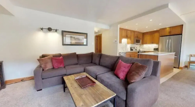 Lionshead Village 2 Bedroom - Walk to Eagle Bahn Gondola!, Забронировать Апартаменты/квартира Отели Вейл с парковкой, Парковка